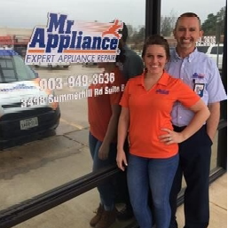 Mr.-Appliance-Of-Texarkana-Chris-and-China-1062